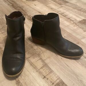 Black Leather Kensie Ghita Ankle Booties Women’s Side Zipper